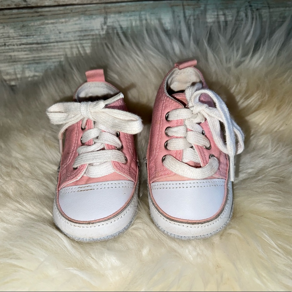 Newborn Baby Girl Shoes sz 0-6 M Pre-Loved!